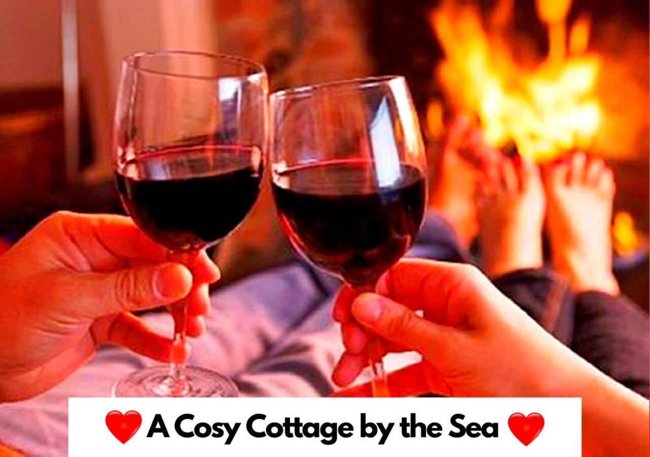Fisherman's Cottage: Romantic Lakeside Retreat with Log Burner Mablethorpe Exterior photo